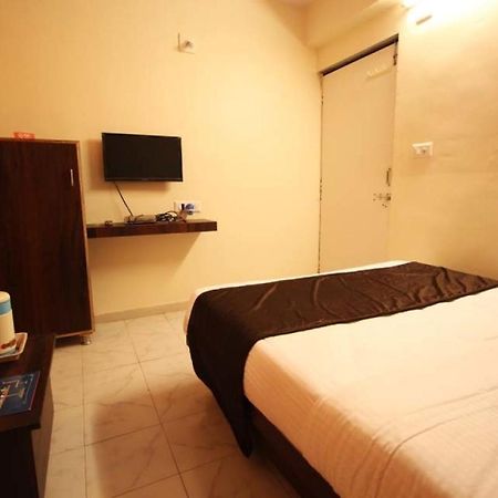 Hotel Raj Palace Ahmedabad Luaran gambar