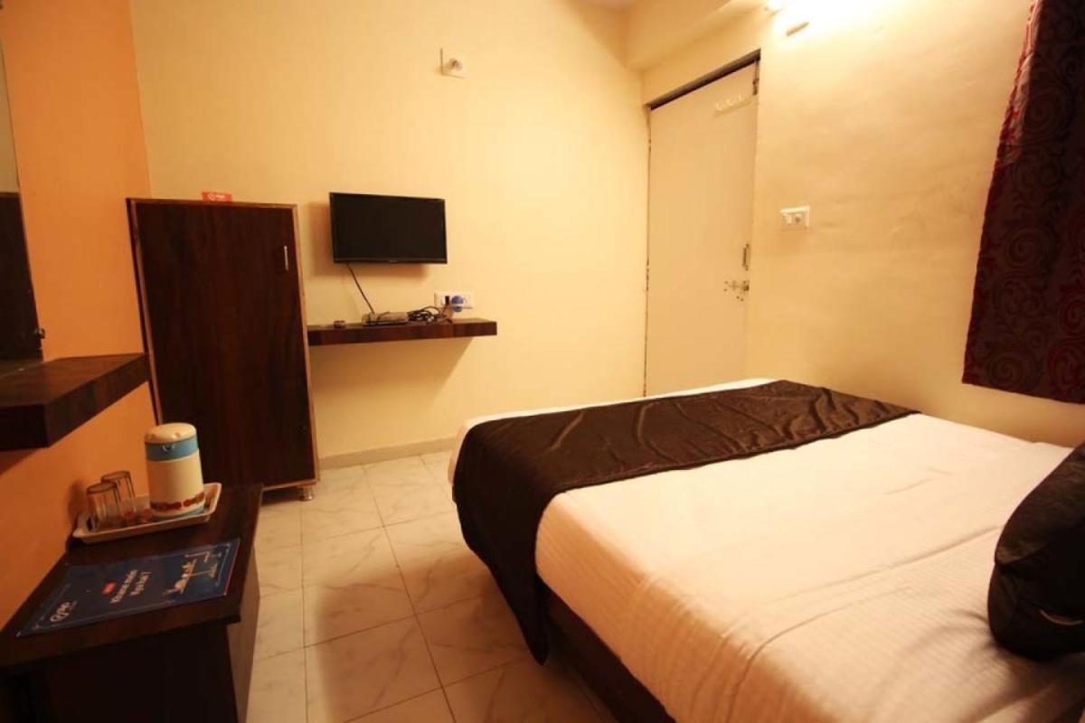 Hotel Raj Palace Ahmedabad Luaran gambar